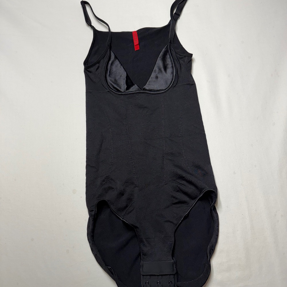 Spanx Black Shapewear Bodysuit Size Small Adjustable Straps Hook Eye Crotch